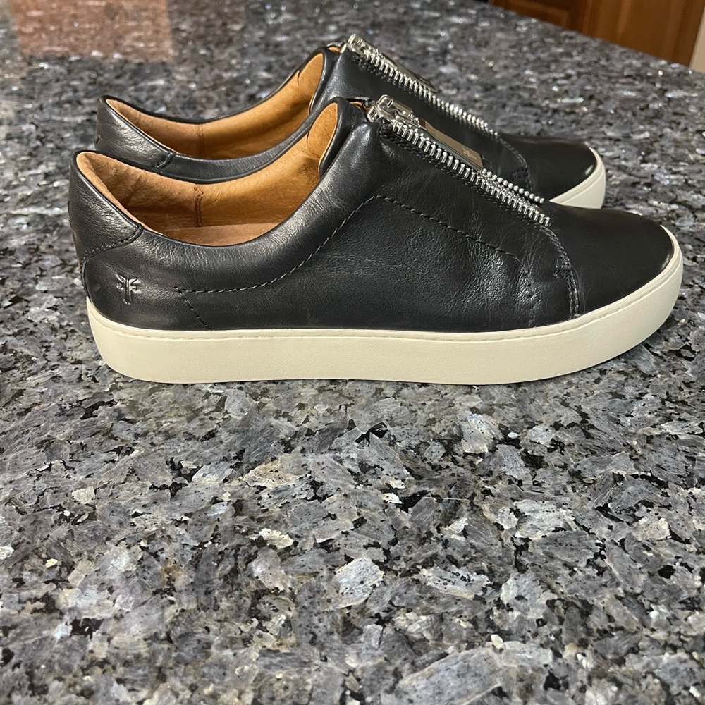 Frye Black Lena Zip Low Leather Zip Up Sneakers Size 9 - Picture 4 of 10
